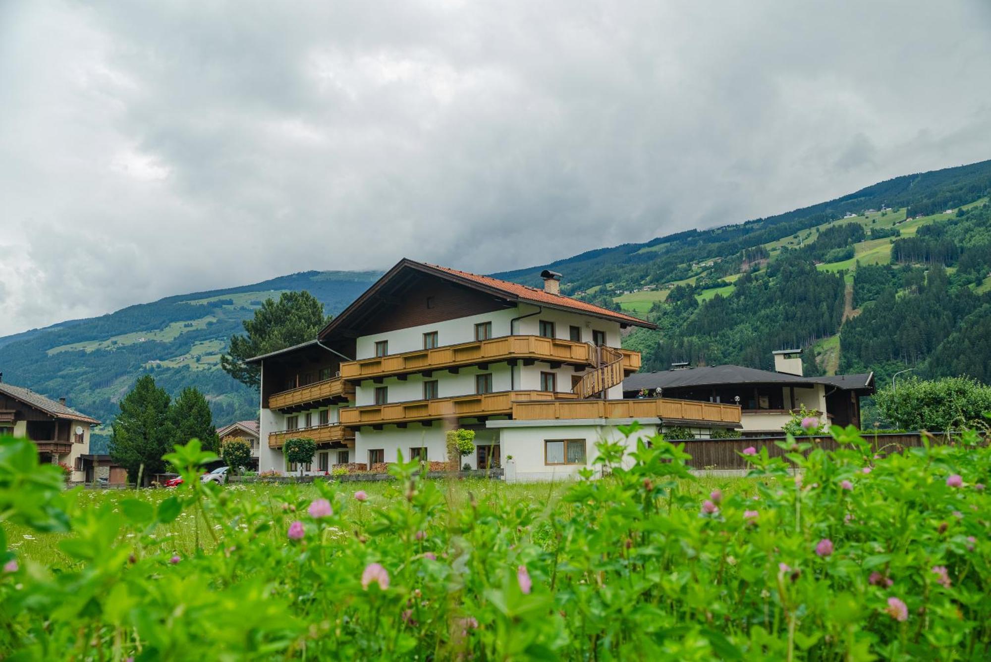 Zell Views Apartments Zell am Ziller Exterior foto